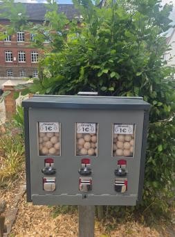 Kugelautomat am Oriaplatz